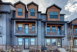 Pre-foreclosure in  EMPIRE AVE Bend, OR 97701