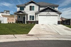 Pre-foreclosure in  Kimberly Ave Royal City, WA 99357