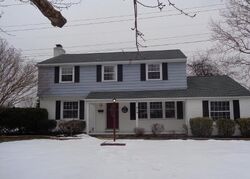 Pre-foreclosure in  Heritage Rd Riverton, NJ 08077