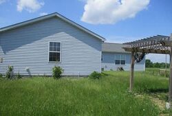 Pre-foreclosure in  GRANT LN Tollesboro, KY 41189