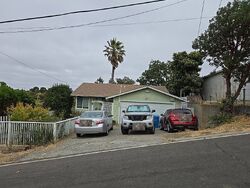 Pre-foreclosure in  Gillcrest Ave Vallejo, CA 94591