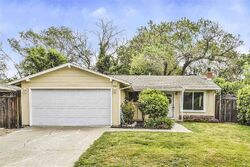 Pre-foreclosure in  Santa Cruz Dr Pleasant Hill, CA 94523