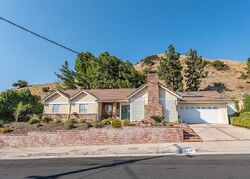 Pre-foreclosure in  Vine Valley Dr Sun Valley, CA 91352
