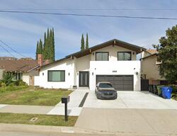 Pre-foreclosure in  Hiawatha St Chatsworth, CA 91311