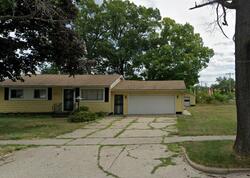 Pre-foreclosure in  Woodcliffe Dr Muskegon, MI 49444