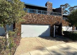 Pre-foreclosure in  Sereno Cir Oakland, CA 94619