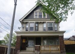 Pre-foreclosure in  E Lloyd St Milwaukee, WI 53212