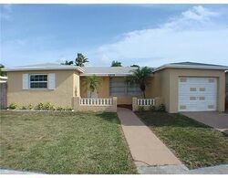 Pre-foreclosure in  NW 4th St Pompano Beach, FL 33063