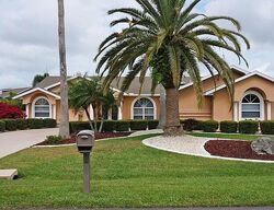Pre-foreclosure in  Blue Lake Cir Punta Gorda, FL 33983