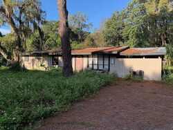 Pre-foreclosure in  N Fan Palm Point Crystal River, FL 34429