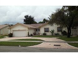 Pre-foreclosure in  NW 201st Ter Hialeah, FL 33015