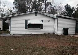 Pre-foreclosure in  Castlegate Dr Pensacola, FL 32534