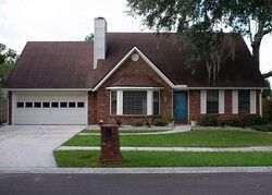 Pre-foreclosure in  Sandy Creek Dr Brandon, FL 33511