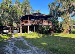 Pre-foreclosure in  Spring Rd Valrico, FL 33596