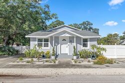 Pre-foreclosure in  N Darwin Ave Tampa, FL 33603