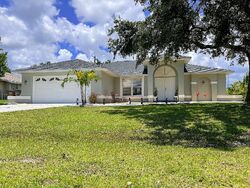 Pre-foreclosure in  SE 19th St Cape Coral, FL 33990