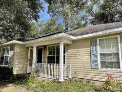 Pre-foreclosure in  Overbrook Dr Milton, FL 32570