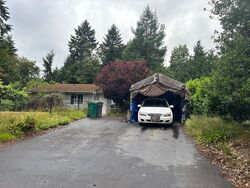 Pre-foreclosure in  94th Ave NE Kirkland, WA 98034