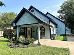 Pre-foreclosure in  NW Arlington Ave Lawton, OK 73507