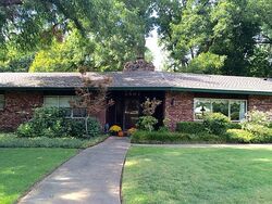 Pre-foreclosure in  NE Heritage Dr Lawton, OK 73507