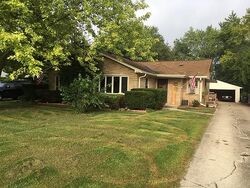 Pre-foreclosure in  Airline Rd Racine, WI 53406