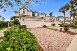  Summit Place Cir, Naples FL