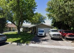 Pre-foreclosure in  Valleywood Dr Klamath Falls, OR 97603