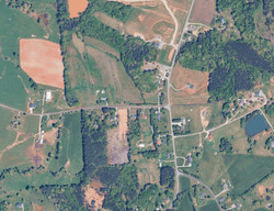 Pre-foreclosure in  Sechrist Loop Pilot Mountain, NC 27041