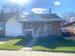 Pre-foreclosure in  Faust Ave Detroit, MI 48228