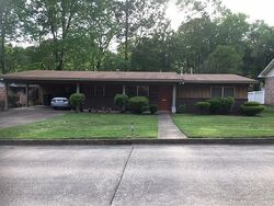 Pre-foreclosure in  Crestwood Dr El Dorado, AR 71730