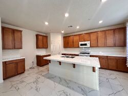 Pre-foreclosure in  Island Creek Way Sacramento, CA 95835