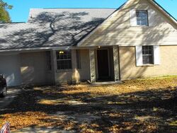Pre-foreclosure in  Sunset Dr Slidell, LA 70460