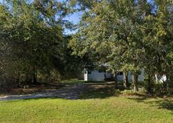 Pre-foreclosure in  NE 218th Ter Melrose, FL 32666