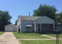 Pre-foreclosure in  N Quapaw Ave Bartlesville, OK 74003