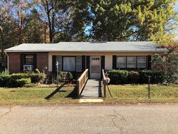 Pre-foreclosure in  Community Ave Chase City, VA 23924