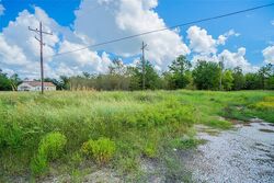 Pre-foreclosure Listing in Trail Ridge Rd HUNTSVILLE, TX 77320