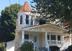 Pre-foreclosure in  E 71ST ST Cleveland, OH 44105