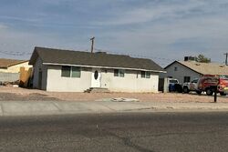 Pre-foreclosure in  E ROESER RD Phoenix, AZ 85040