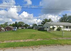 Pre-foreclosure in  Wilmette Ln Youngstown, OH 44505