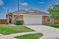 Pre-foreclosure in  Bailey Ln Alvin, TX 77511