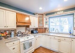 Pre-foreclosure in  Cherry Hills Ln Azusa, CA 91702