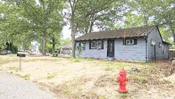 Pre-foreclosure in  Oakwood Dr Forked River, NJ 08731