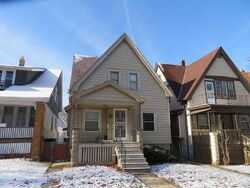  S 28th St, Milwaukee WI