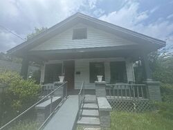 Pre-foreclosure in  W 17th St Jacksonville, FL 32206