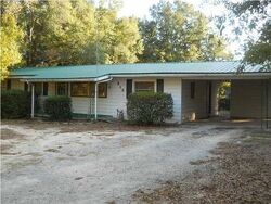 Pre-foreclosure in  E ROBINSON AVE Crestview, FL 32539