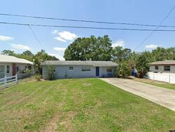 Pre-foreclosure in  E F St Frostproof, FL 33843