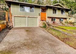 Pre-foreclosure in  Inwood Ln Eugene, OR 97405
