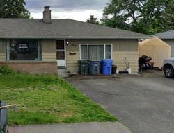 Pre-foreclosure in  7th Ave SW Puyallup, WA 98371