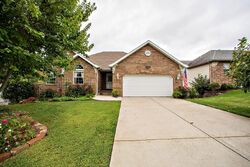 Pre-foreclosure in  S Fox Hollow Ave Springfield, MO 65810