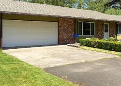 Pre-foreclosure in  NW 7TH PL Warrenton, OR 97146